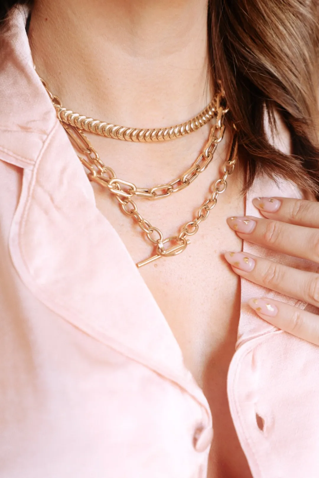 crescent_moon_chunky_chai_2.webp Mama Bijoux Crescent Moon Chunky Chain Necklace Online