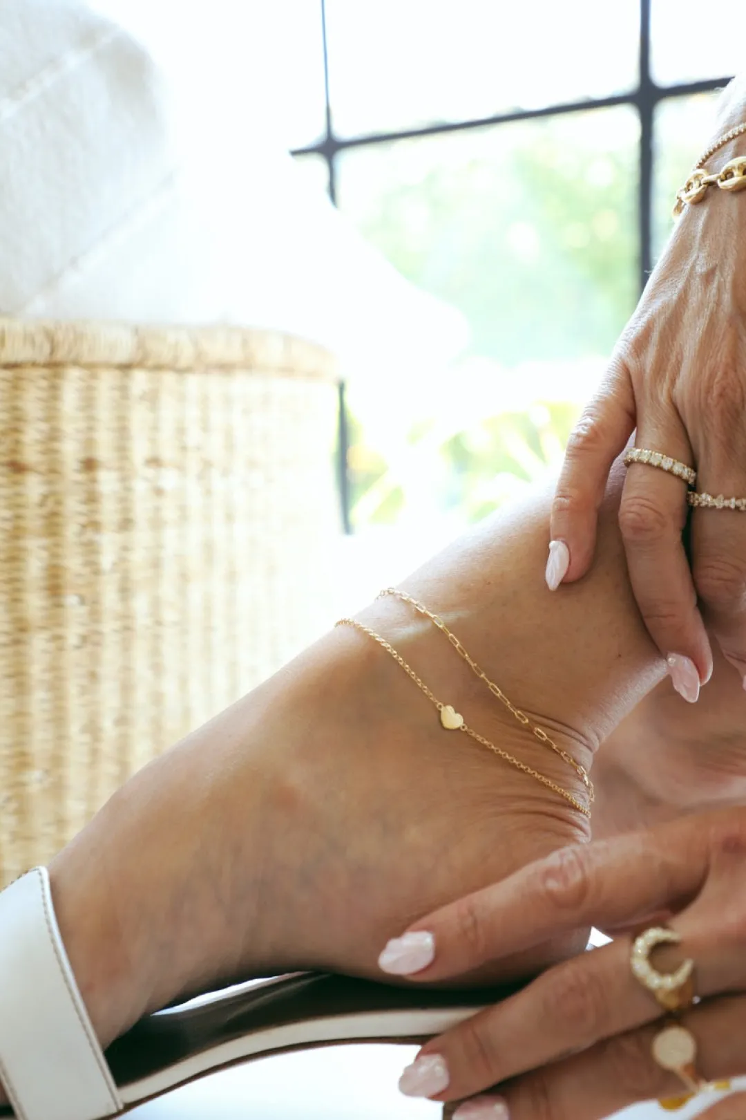 dainty_gold_heart_anklet_1.webp Mama Bijoux Dainty Gold Heart Anklet Discount