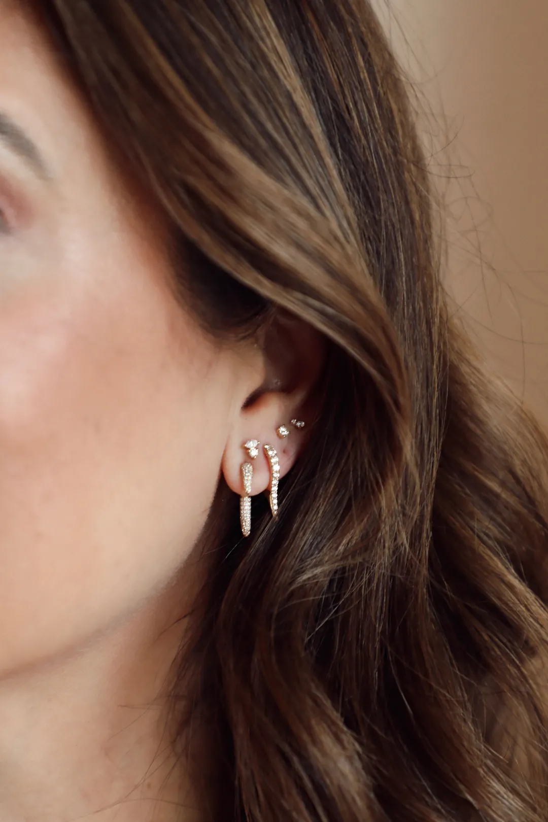 diamond_pav_claw_earring__2.webp Mama Bijoux Diamond Pavé Claw Earring Jackets Sale