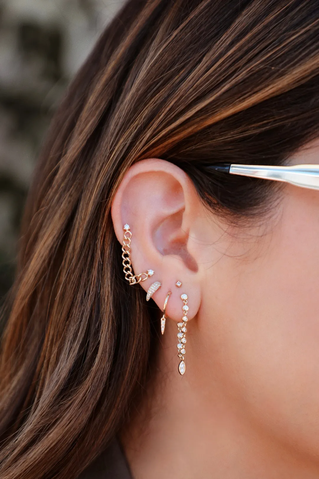 diamond_pav_claw_studs_1.webp Mama Bijoux Diamond Pavé Claw Studs Fashion