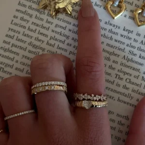 Mama Bijoux 14k Gold & Diamond Heart Signet Ring Sale