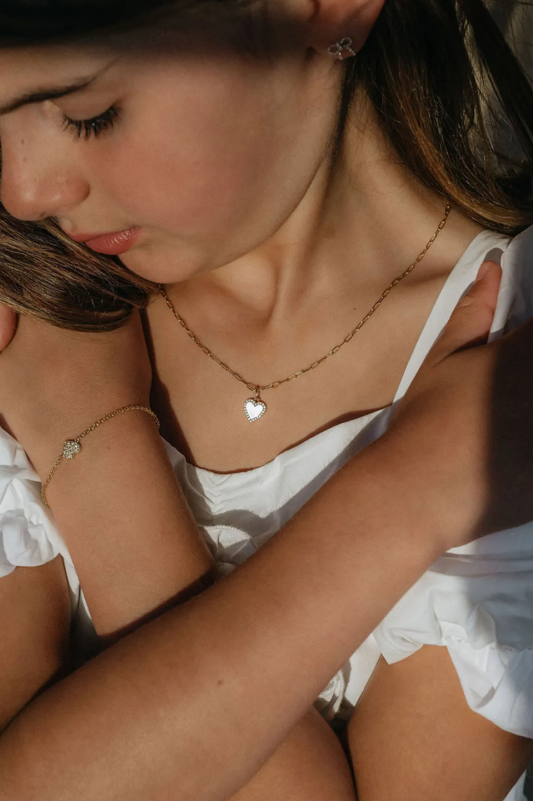 mother_of_pearl_heart_cha_1.webp Mama Bijoux Mother of Pearl Heart Charm Fashion