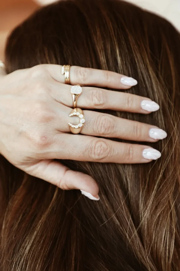 Mama Bijoux Oval Pavé Diamond Signet Ring Fashion