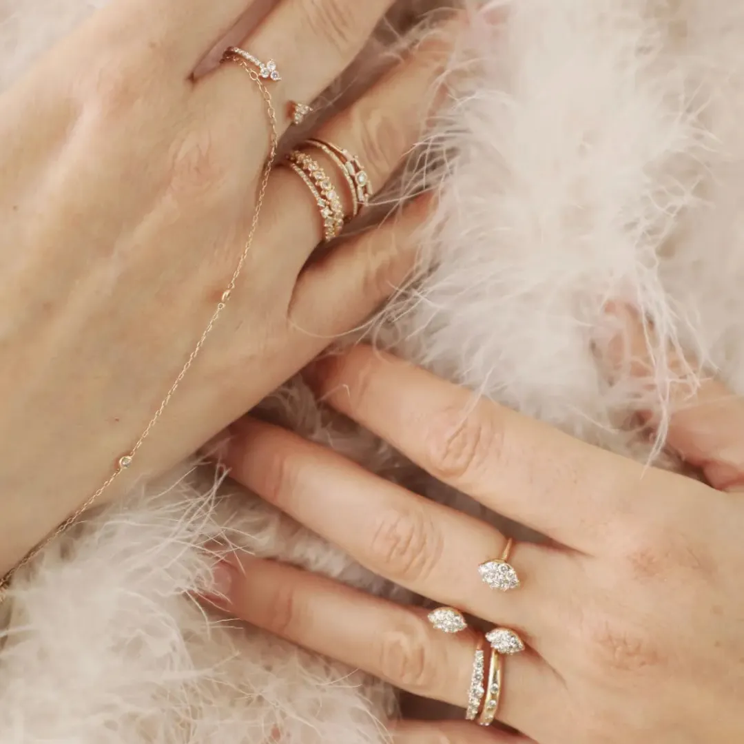 shared_prong_diamond_ring_1.webp Mama Bijoux Shared Prong Diamond Ring Outlet